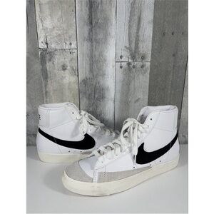 Nike Blazer Mid '77 Vintage White/Sail/Peach/Black 10 Women’s